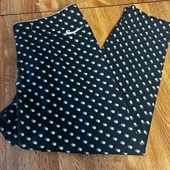 Nike Large black polka dot crop leggings - Picture 3 of 6